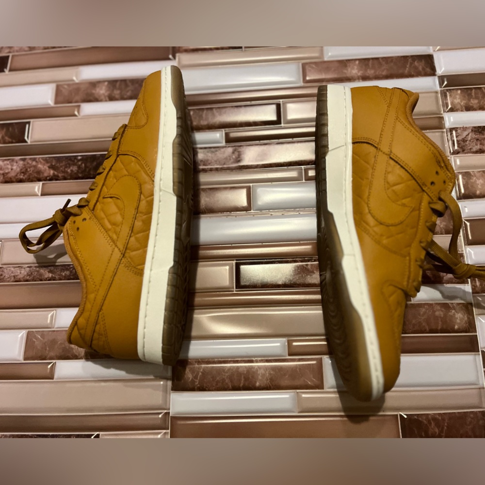 WMNS Nike Dunk Low 'Quilted Wheat' Size 12!